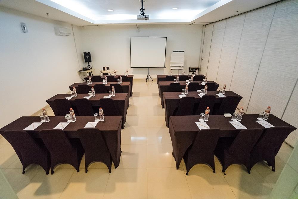 Amaris Hotel Pancoran Jakarta Exterior foto