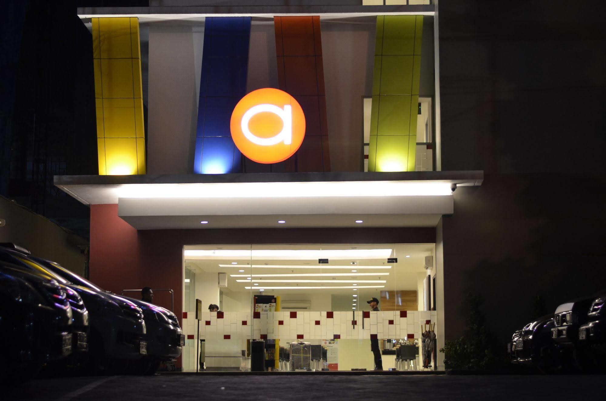 Amaris Hotel Pancoran Jakarta Exterior foto