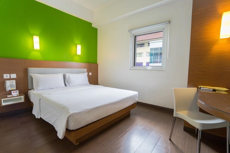 Amaris Hotel Pancoran Jakarta Exterior foto
